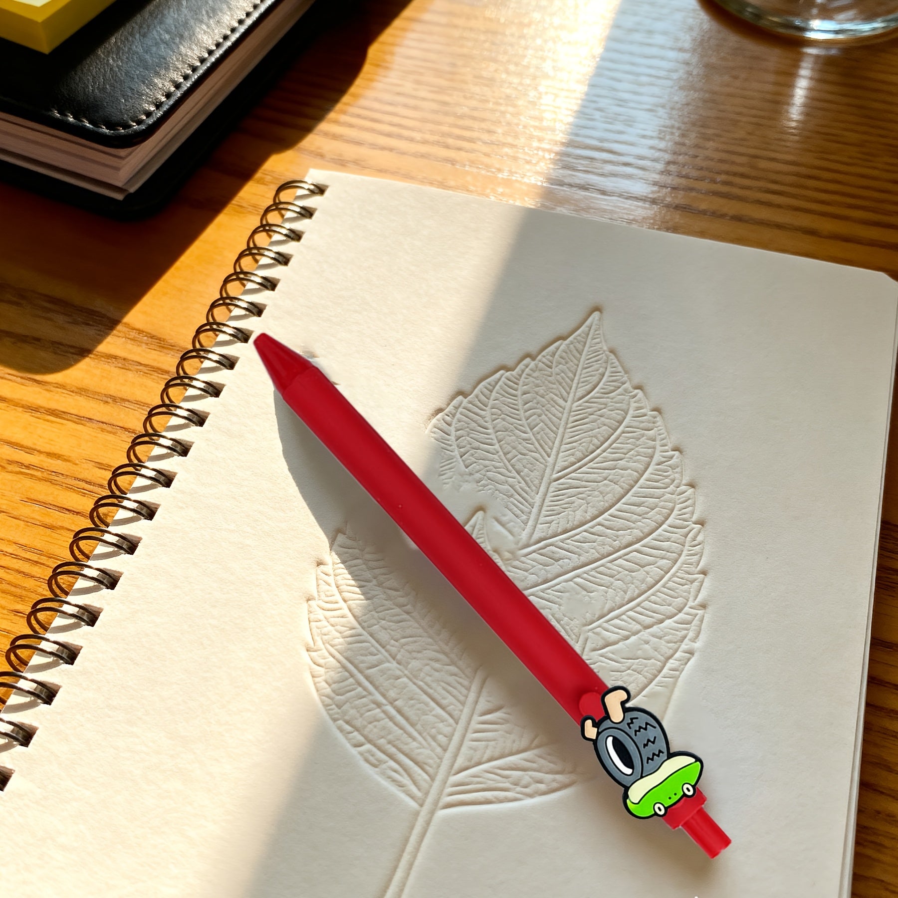 „Set mit 12 Figuren und Brainrot-Stiften – Tung Sahur x Tralalero“