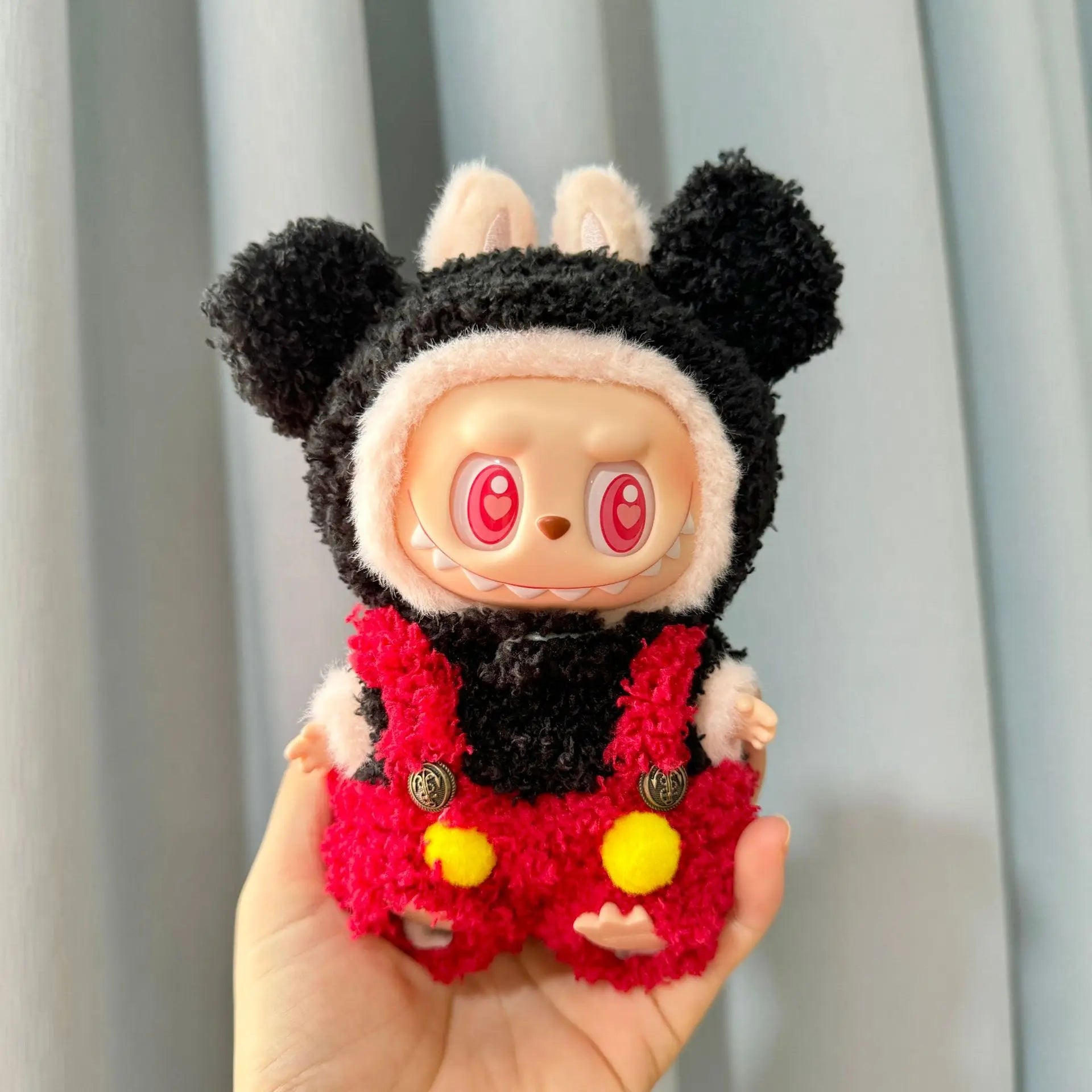 Labubu Combinaison Poupée Panda Macaron 15 et 17 cm Échelle 1 sur 8