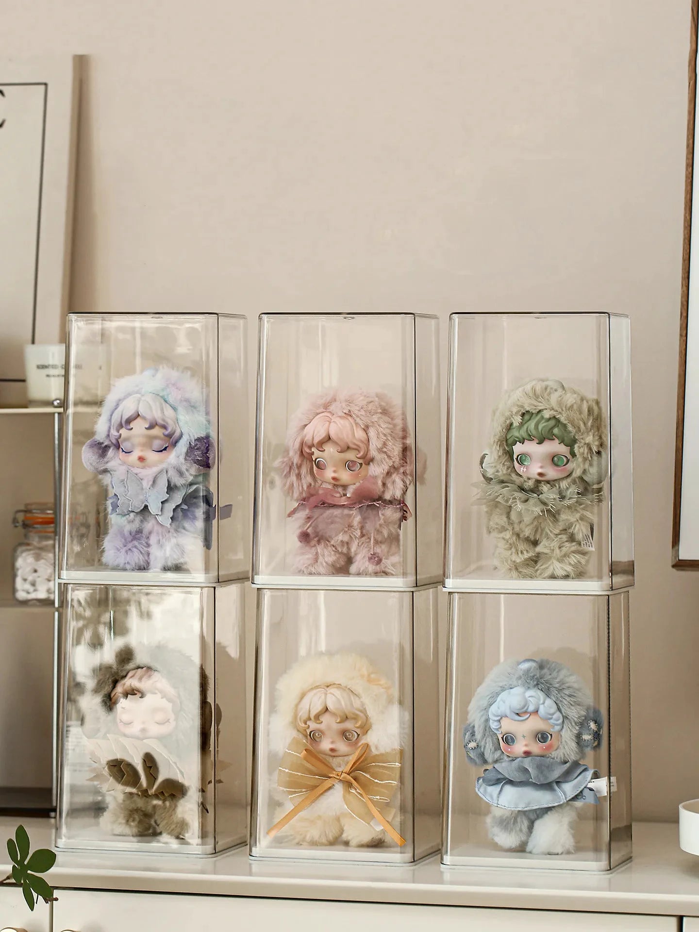 Staubdichte, transparente Acryl-Vitrine