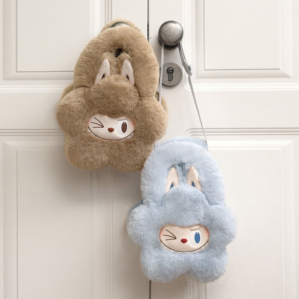 POP MART Labubu Fluffy Cloud Sac Peluche The Monsters Collection Édition Limitée by POP MART INTERNATIONAL GROUP LIMITED